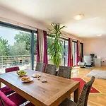 Villa Lelaina Near Pula With Private Pool And 3 Km From The Šegotići