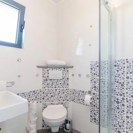 Villa Lelaina Near Pula With Private Pool And 3 Km From The Segotici