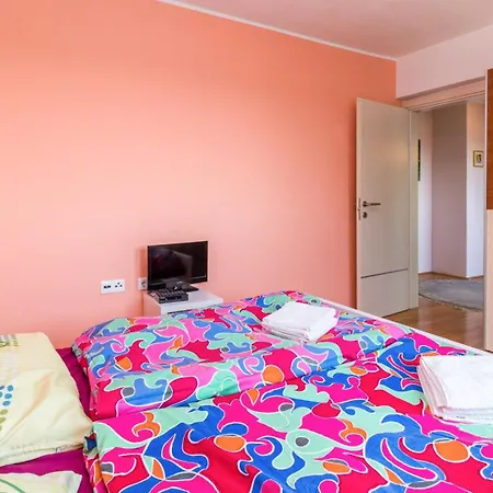 Lelaina Near Pula With Private Pool And 3 Km From The * Segotici