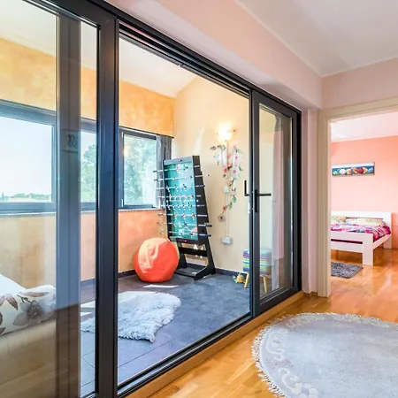 Villa Lelaina Near Pula With Private Pool And 3 Km From The