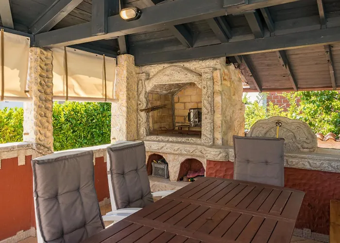 וילה Lelaina Near Pula With Private Pool And 3 Km From The *